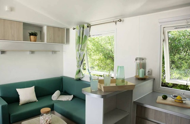 Camping Maïana Resort* - Cottage 4 rooms 6/8 people air-conditioned - TV