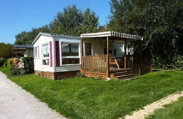 Camping Pommiers Des 3 Pays* - Mobile Home 3 Rooms 4 People