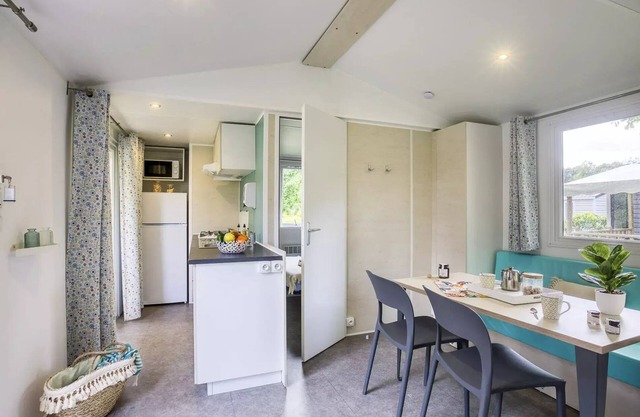 Camping Romanée Le Fort Espagnol * - Comfort mobile home 3 rooms 4 people
