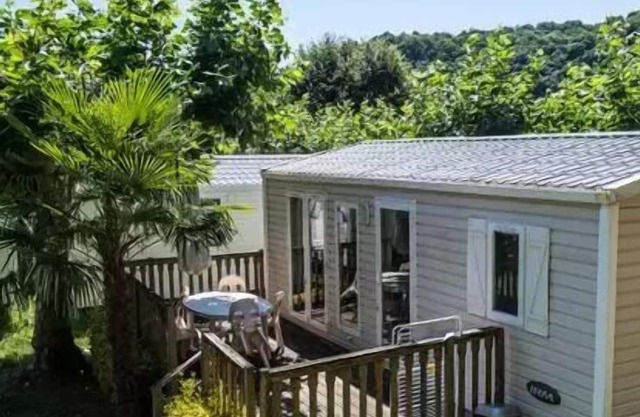 Camping Sea Green Château Du Gibanel **** - Mobilhome for 6 People