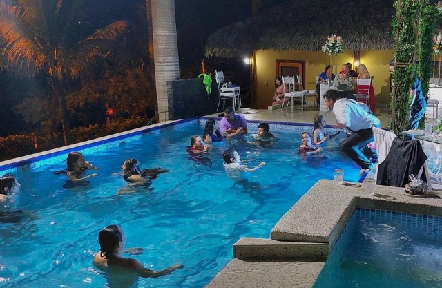 Campomar Con Jacuzzi, Piscina Y Sauna Privado