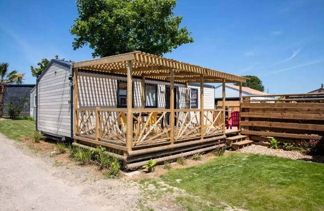 Campsite maeva Club Les Dinosaures * - 3 Room Cottage 4 People Air Conditioned + TV + Jacuzzi