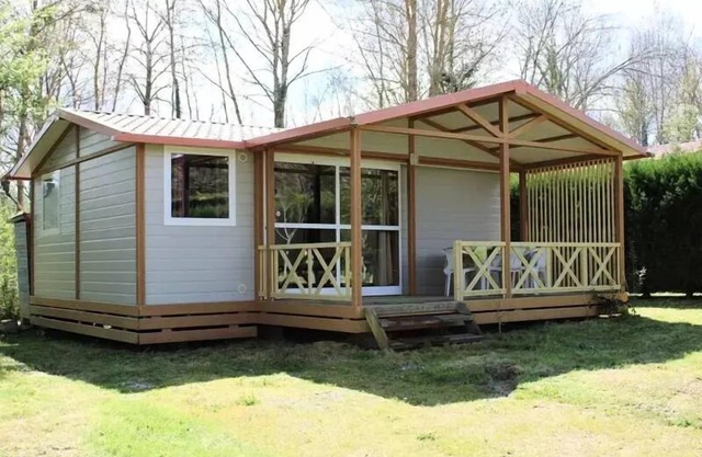 Campsite Le Casties * - Chalet Samoa 4 rooms 6 people