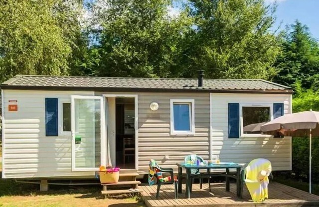 Campsite Le Clos Cottet* - Mobil-home Classic 3 rooms 4 adults + 2 children
