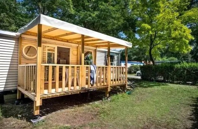 Campsite Le Sainte Marie * - GRENAT - 24m2 - 2 bedrooms - TV - COVERED TERRASS - 1 VEHICLE INCLUSIVE 5 persons