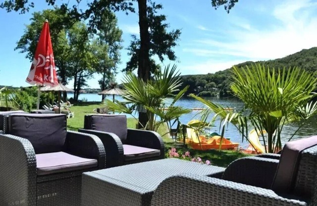 Campsite Les Cantarelles* - Loggia Premium 3 rooms 4 people Air-conditioned