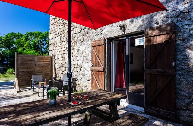 Campsite Les sous bois du Lac * - F2 - Ground Floor Gite 6 people