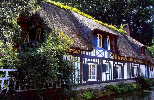 Campsite Risle et Seine - Domaine des Etangs*** - Privilege 3-Room Cottage on Stilts for 4 People