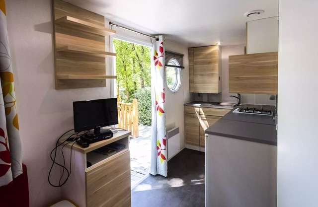 Campsite Saint Pierre de Rousieux**** - Mobil Home Petit Ohara 2 Rooms 2 People