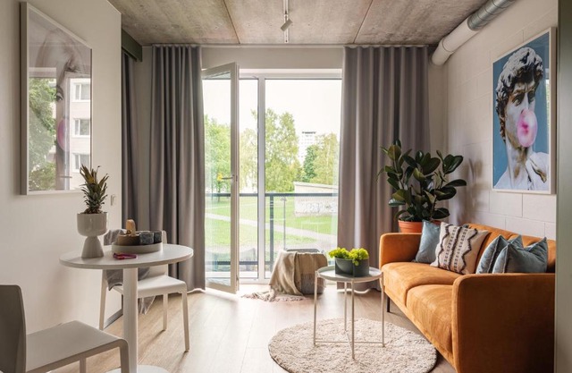 Campus House by Larsen