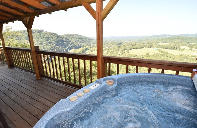 Can-U-Canoe Riverview Warm-Cozy Cabin Outstanding River View