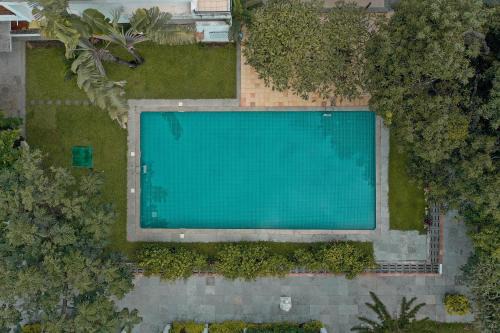 Candolim's New 3BHK-Azure Luxury Penthouse Next to Starbucks, 6 minutes walk to Beach - By Lembranca