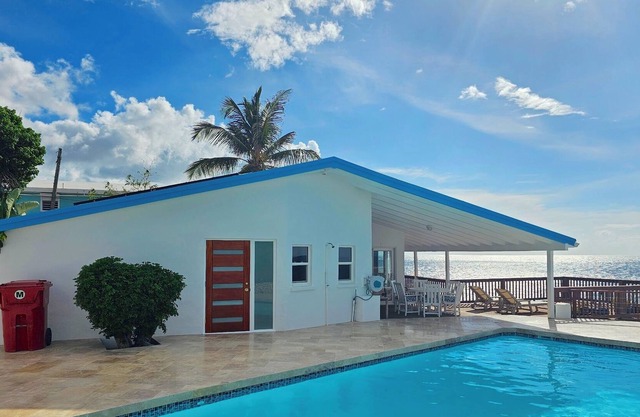 Cane Bay Sanctuary West- Oceanfront House with pool