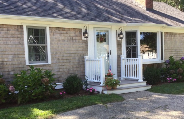 Cape Cod Getaway. Close to beaches, shops, and entertainment.