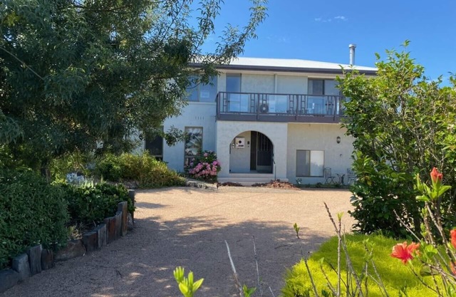 Cape Views Retreat by Ready Set Stay - WiFi & Close to the beach