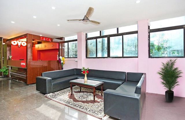 Capital O 14489 Hotel Aryan