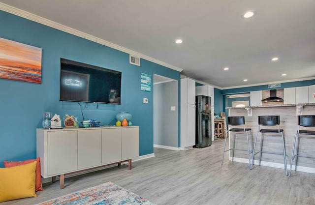 'Capital Suites at the Park' - 5 Mi to Downtown!
