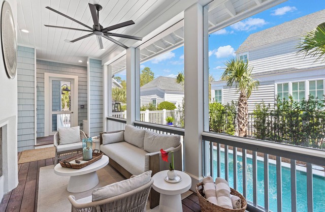 "Captain's Tower" Watersound, Golf Cart, Private Pool, Deeded Beach