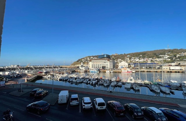 Captain YOO - Terre Neuvas - Suite du Capitaine sur le Port