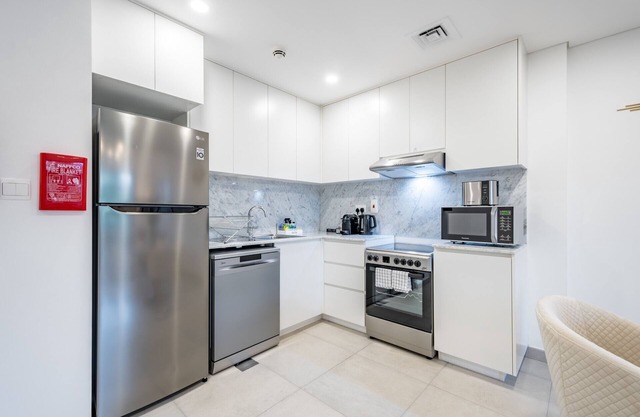 Captivating 1BR Apartment in Jumeirah Living Rahaal 2, Jumeirah by Deluxe Holiday Homes