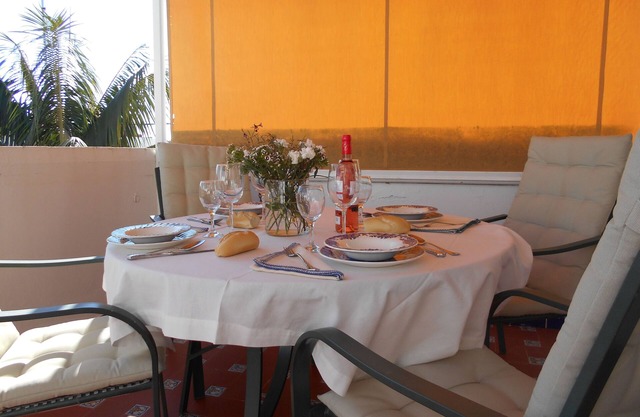 Caracola Apartment. Air conditioning, Wifi, Terrace, Garage. Beach 300 meters
