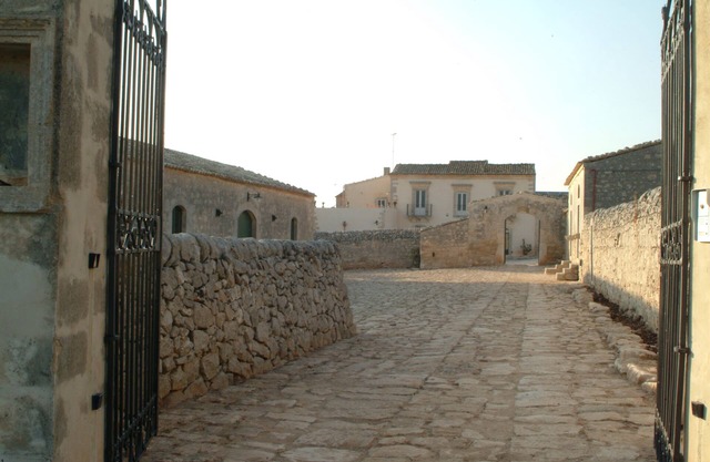 Carcara Estate - Stone House