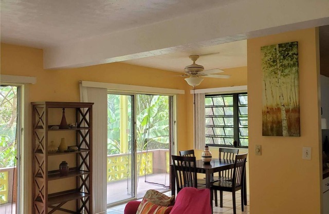 Caret Bay Hideaway Apt 2