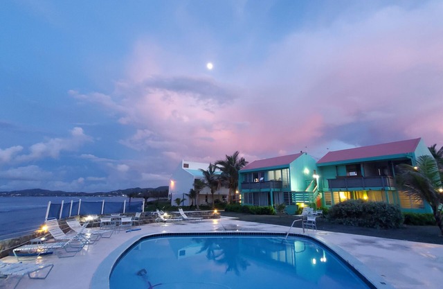 Caribbean blues and breezes to soothe your soul!