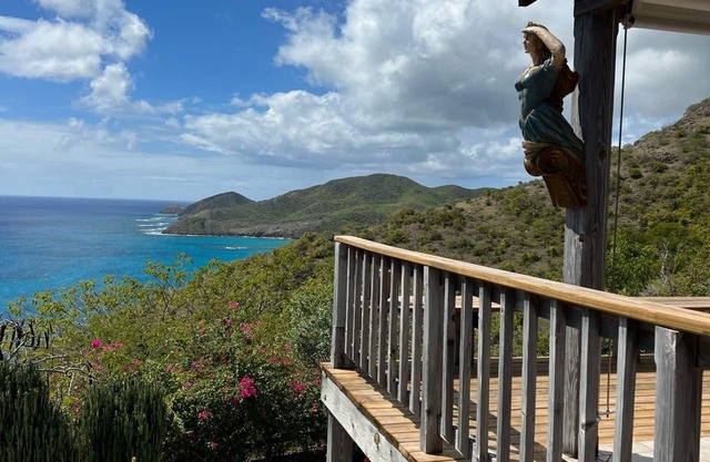 Caribbean Home w/Stunning Ocean Views - 10 min from English Harbour