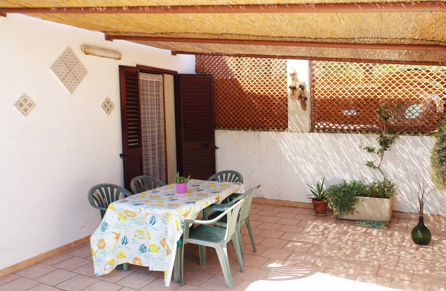 Carloforte - Adorable house in the green, sea area