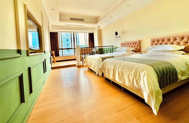 Carnation Business Hotel