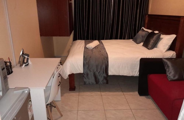 Carol's cozy studio apartment in Mlolongo/Mlolongo