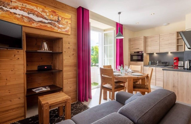 CARPATES, Annecy Rent Lodge