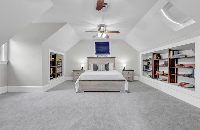 Carriage House Historic and Modern in the Grandin Village