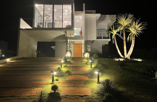 Casa alto padrão as margens da represa de Avaré.