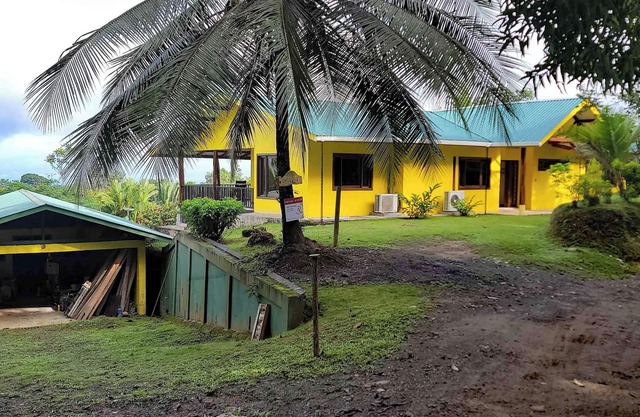 Casa Amarilla -Jungle Home with Ocean Views - as seen in 'Easy Living' magazine!