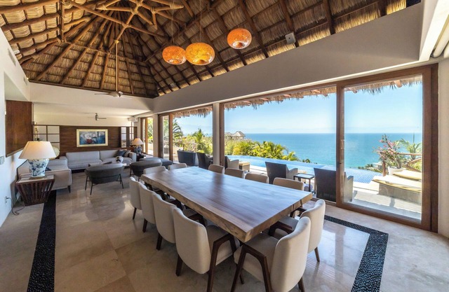 Casa Bella - Spectacular villa located in the exclusive Condominium Real del Mar