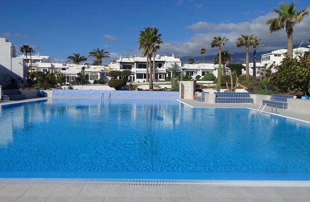 Casa Blanca Ferienwohnung mit Dachterrasse, Mehreren Pools, Garten und Viel Ruhe