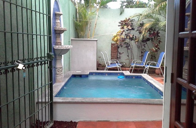 Casa Bonita 2 blocks From The Main Street Of Calle Calzada