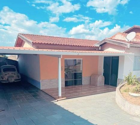 Casa de 2 quartos no Circuito das Aguas - Churrasqueira, fogão e forno a lenha