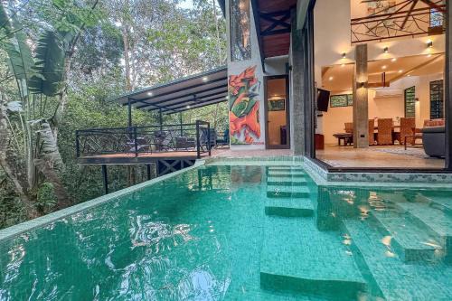 Casa de Agua, A Jungle Retreat in Manuel Antonio