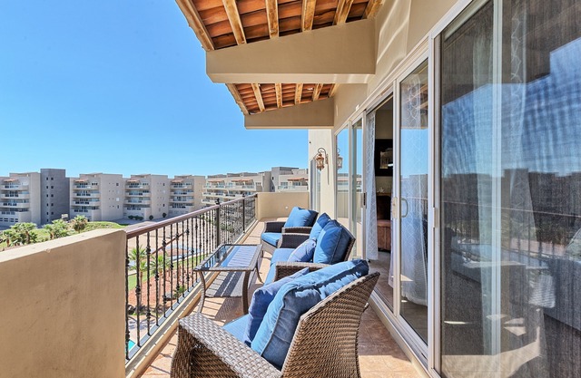 Casa de D'Angelo: Stunning ocean view from 4th floor with pool and hot tub