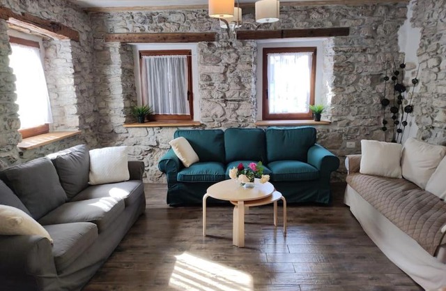 Casa di Volce - 1801 Stone House