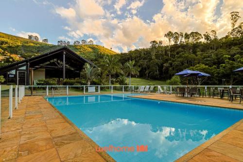 Casa em Teresópolis com Piscina e Churrasqueira