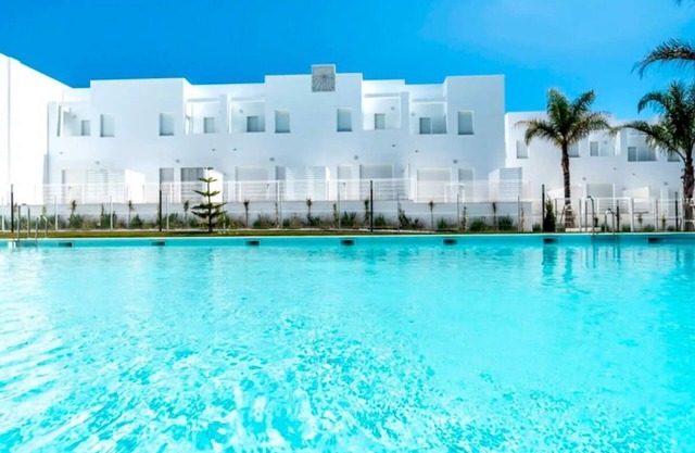 Casa La Selva - Beautilly decorated house with sea views and communal pool very close to the beach