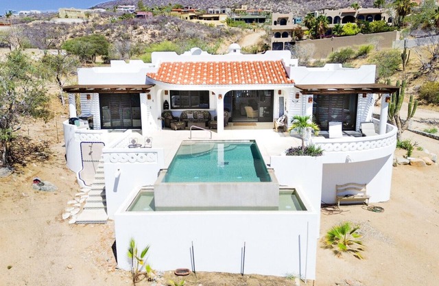 Casa Marquis Sunrise, Ocean Views, Pool, 2 Bedroom