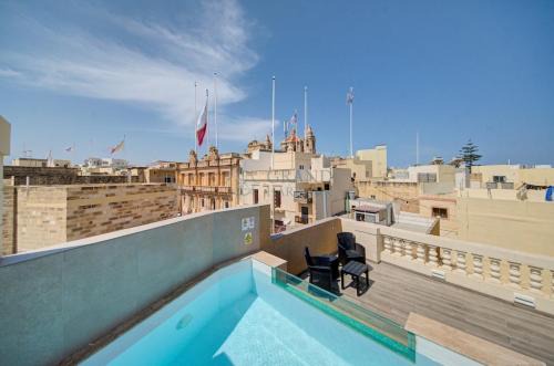 Casa Meraviglia in Ghaxaq Rooftop Pool & Garage