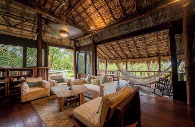 Casa Playa Ocotal: Playa Privada y Naturaleza