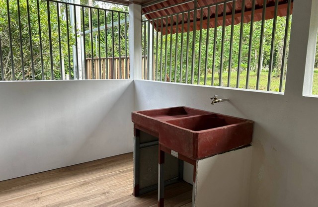 Casa Violeta Cahuita 5 minutes from Cahuit National Park.