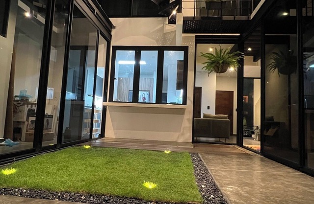 Casa13: Experience the joy of living in this delightful 3 bedroom house